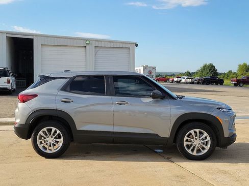 Used 2025 Chevrolet TrailBlazer LS w/ LS Convenience Package image 6