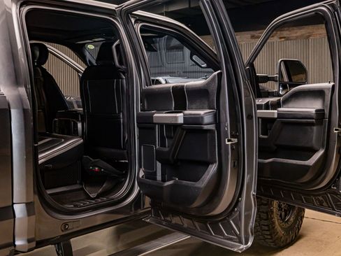 Used 2019 Ford F250 Platinum w/ Platinum Ultimate Package image 30