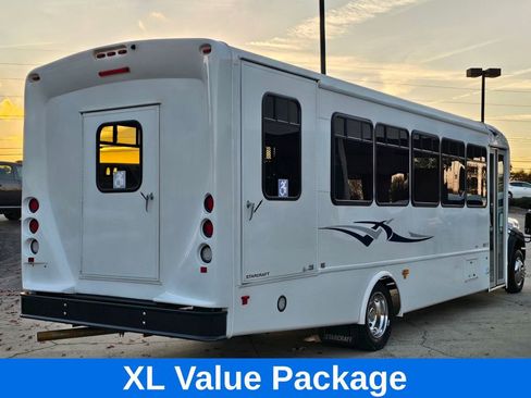 Used 2019 Ford F550 2WD Regular Cab Super Duty image 4