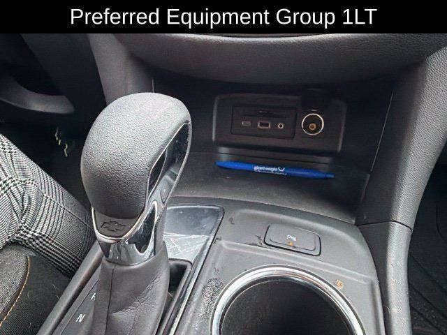 Used 2024 Chevrolet Equinox LT FWD image 11