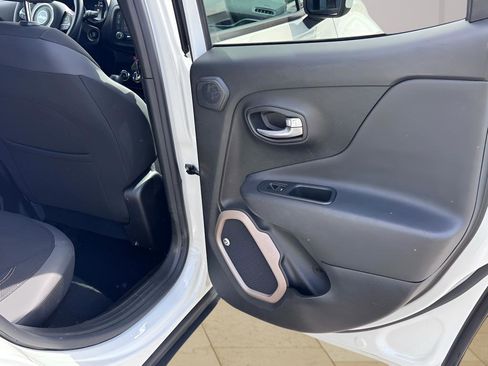 Used 2016 Jeep Renegade 75th Anniversary AWD/4WD image 31