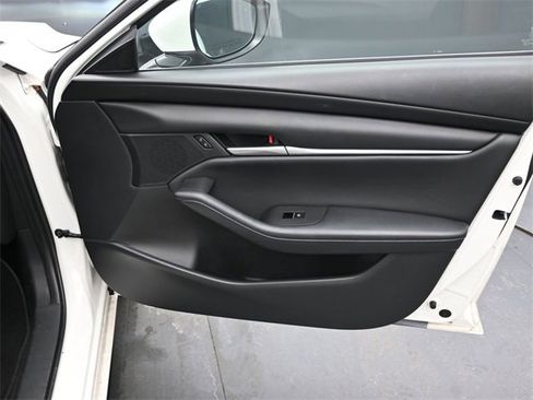 Used 2023 MAZDA MAZDA3 s image 20