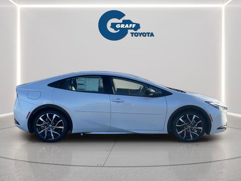 New 2026 Toyota Prius Plug-In Hybrid image 6