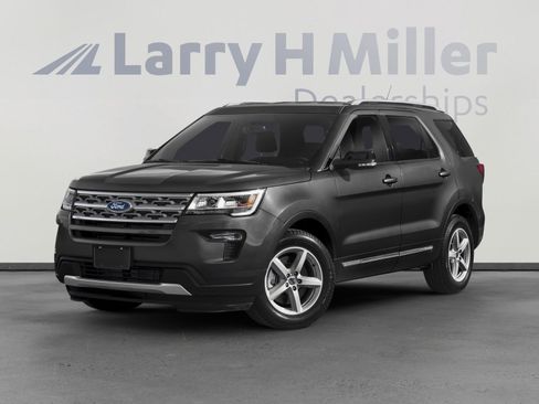Used 2018 Ford Explorer XLT image 1
