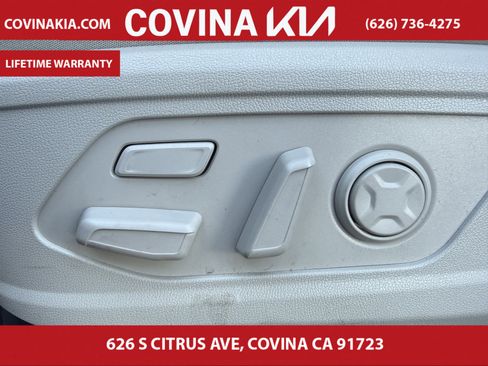 Certified 2023 Kia Sorento SX Prestige image 16