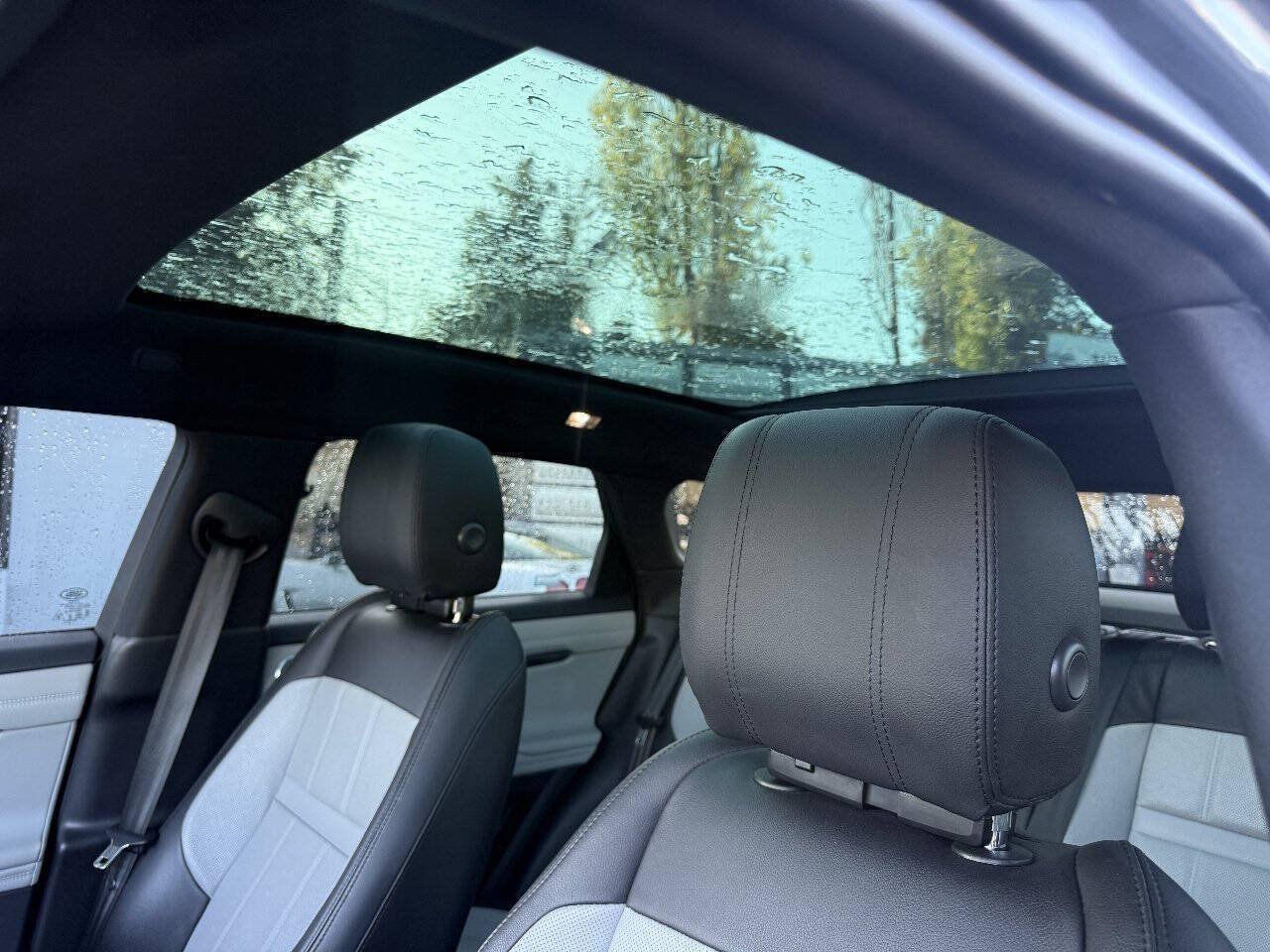 Used 2020 Land Rover Range Rover Evoque First Edition AWD/4WD image 16