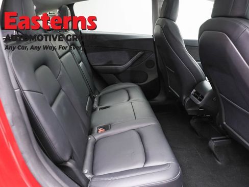 Used 2021 Tesla Model Y Long Range AWD/4WD image 17