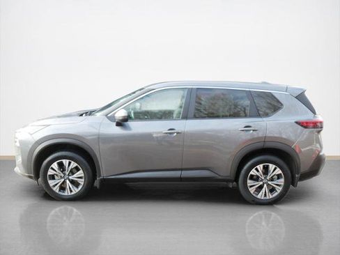 Certified 2022 Nissan Rogue SV image 6