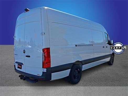 Used 2025 Mercedes-Benz Sprinter 2500 image 4
