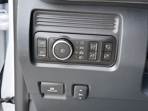 New 2026 Ford F250 Lariat w/ Black Appearance Package image 43