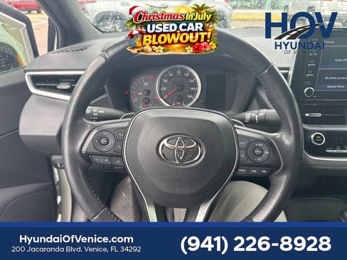 Used 2021 Toyota Corolla SE w/ SE Premium Package FWD image 6
