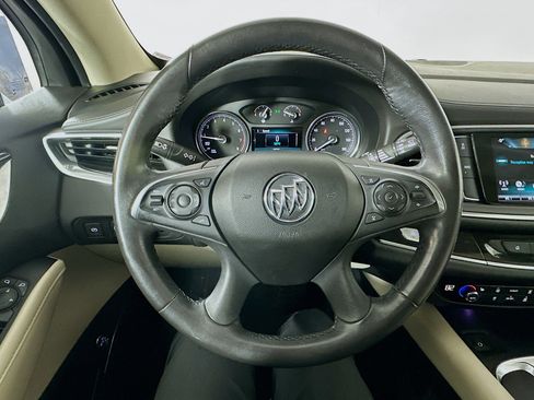 Used 2019 Buick Enclave Essence image 9