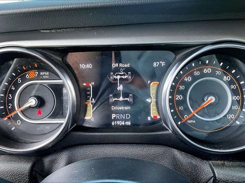 Used 2020 Jeep Wrangler Unlimited Sahara AWD/4WD image 22