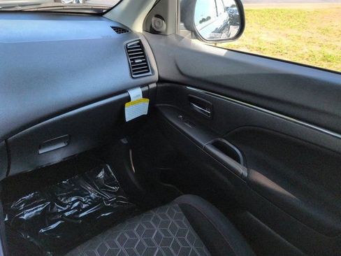 Used 2026 Mitsubishi Outlander Sport AWD image 17