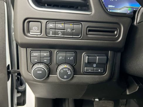 Used 2023 Chevrolet Tahoe Z71 w/ Max Trailering Package AWD/4WD image 18