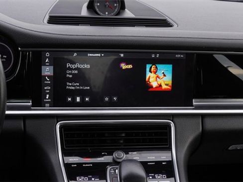 Used 2020 Porsche Panamera 4 image 17