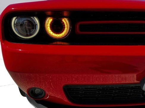 Used 2019 Dodge Challenger SXT w/ Plus Package image 10