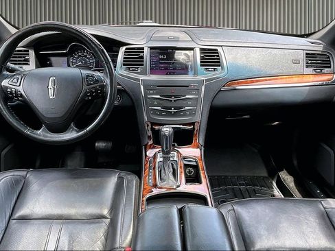 Used 2013 Lincoln MKS AWD image 17
