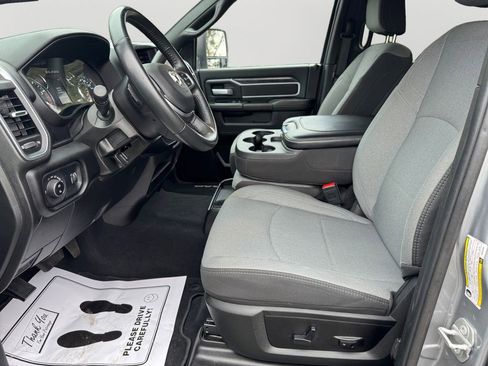 Used 2024 RAM 2500 Big Horn image 24