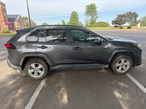 Used 2021 Toyota RAV4 XLE FWD image 6