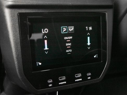 Used 2026 GMC Yukon Denali Ultimate AWD/4WD image 18