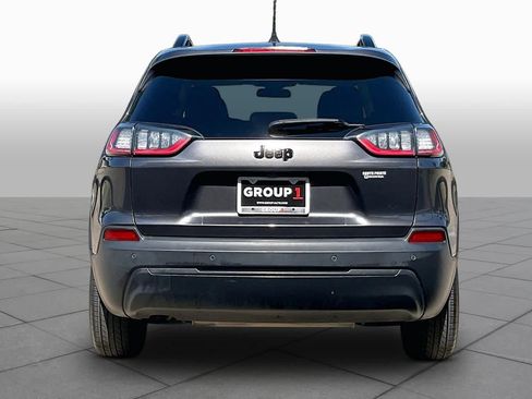 Used 2019 Jeep Cherokee Latitude Plus FWD image 5