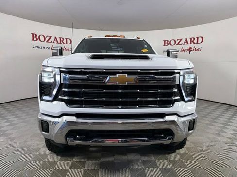 Used 2024 Chevrolet Silverado 2500 LTZ w/ LTZ Premium Package AWD/4WD image 2