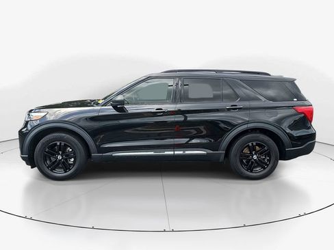 Used 2022 Ford Explorer XLT w/ Equipment Group 202A RWD image 6