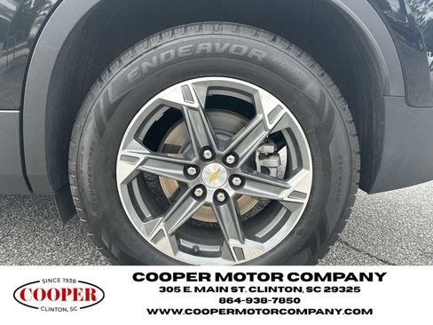 Used 2025 Chevrolet Blazer LT FWD image 19