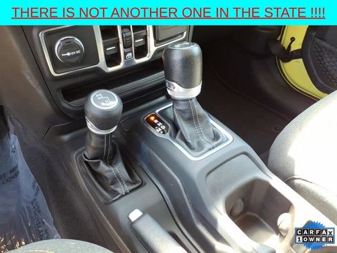 Used 2024 Jeep Wrangler Unlimited Sahara AWD/4WD image 18
