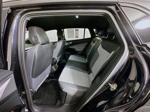 Used 2023 Volkswagen ID.4 Pro image 26