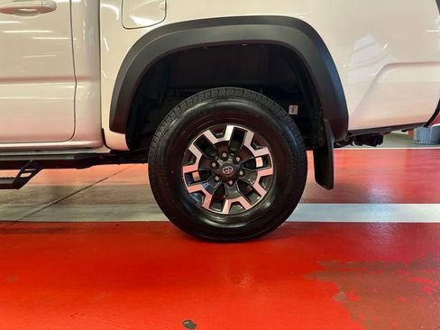 Certified 2023 Toyota Tacoma TRD Off-Road image 27