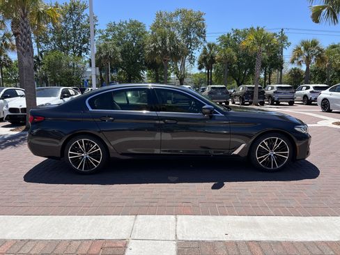 Used 2023 BMW 530i w/ Premium Package RWD image 11