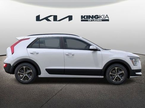 New 2026 Kia Niro LX FWD image 8