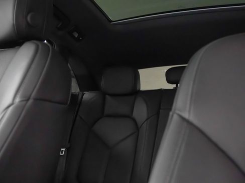 Certified 2026 Porsche Macan AWD/4WD image 36