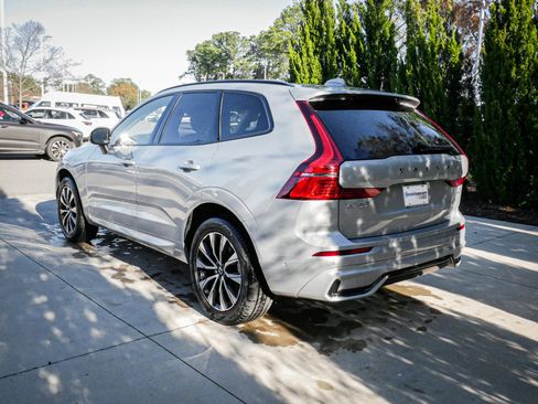 Used 2025 Volvo XC60 B5 Plus image 6