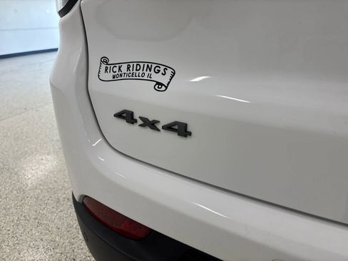 Used 2024 Jeep Compass Trailhawk w/ Trailhawk Elite Group image 13