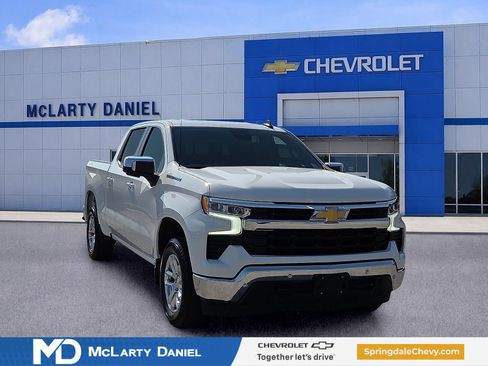 Used 2025 Chevrolet Silverado 1500 LT w/ Safety Package AWD/4WD image 1