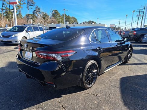 Certified 2022 Toyota Camry XSE image 7