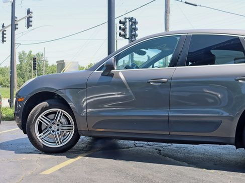 Used 2015 Porsche Macan S AWD/4WD image 13