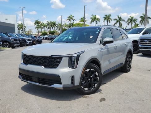Used 2025 Kia Sorento S w/ Panoramic Sunroof Package FWD image 35