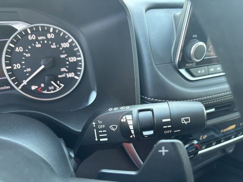 Used 2024 Nissan Rogue SV FWD image 22