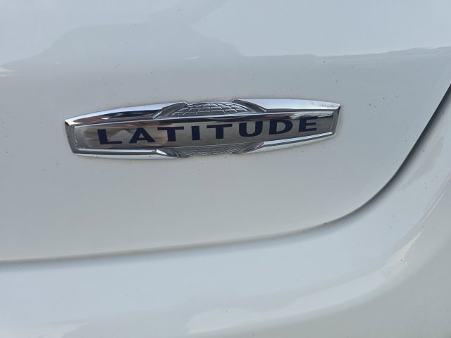Used 2022 Jeep Compass Latitude w/ Convenience Group AWD/4WD image 11