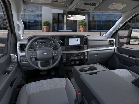 New 2026 Ford F250 XLT w/ FX4 Off-Road Package AWD/4WD image 10