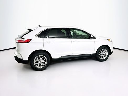 Used 2024 Ford Edge SEL image 10