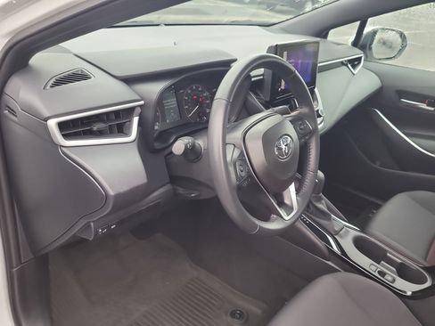 Certified 2025 Toyota Corolla SE image 18