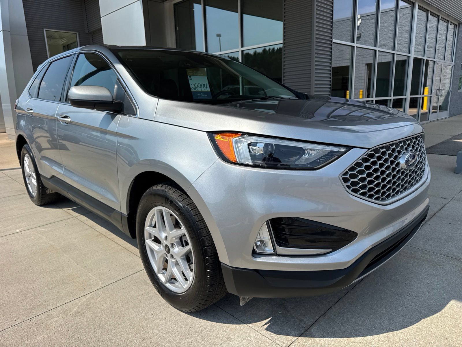 Certified 2024 Ford Edge SEL w/ Convenience Package AWD/4WD image 10