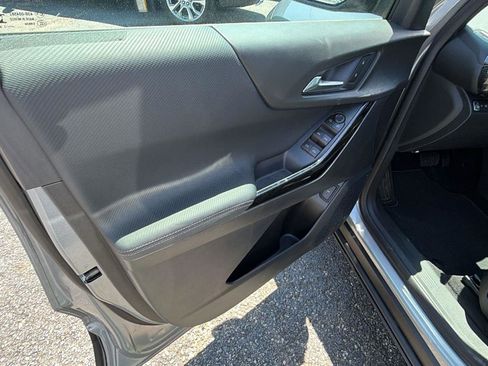 New 2026 Chevrolet Equinox LT w/ Convenience Package II FWD image 10