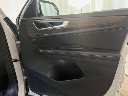 Certified 2024 Volkswagen Atlas SEL image 12