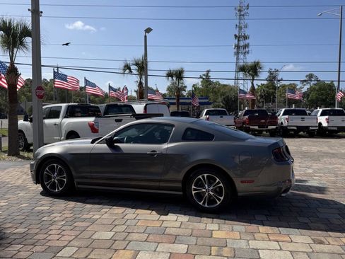 Used 2013 Ford Mustang Coupe w/ V6 Performance Pkg image 9